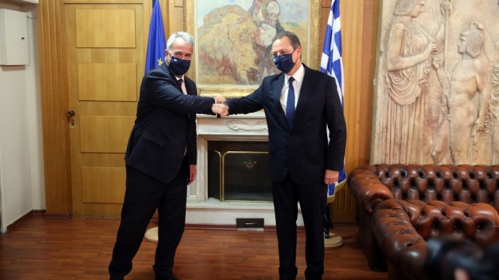 Παρέδωσε στον Σπήλιο Λιβανό ο Μάκης Βορίδης