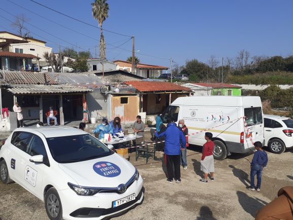 Πάτρα: "Φλέγεται" ο Ριγανόκαμπος από κορονοϊό - "Συναγερμός" για τα κρούσματα στον καταυλισμό - Ενδεχόμενο απαγορεύσεων