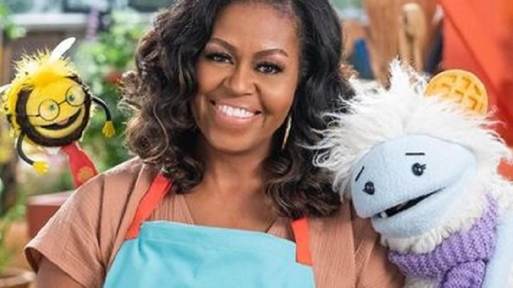 Στην κουζίνα η Μισέλ Ομπάμα - Θα παρουσιάζει παιδική μαγειρική εκπομπή