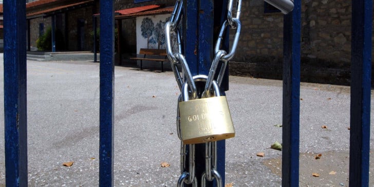Πάτρα: Κλειστά από σήμερα τα σχολεία, αλλά απίστευτο μπάχαλο με την τηλεκπαίδευση - "Κόκκινο πανί" για τους δασκάλους το Υπουργείο