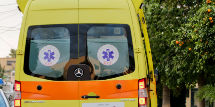 Κρέστενα: Ενας νεκρός σε τροχαίο στα Καλυβάκια