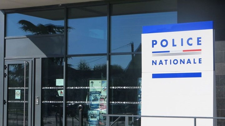 Παρίσι: Νεκρή γυναίκα αστυνομικός σε επίθεση με μαχαίρι