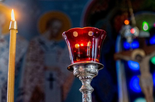 Πάσχα: Πώς θα γίνει η μεταφορά του Αγίου Φωτός – 12 αεροπλάνα θα σαρώσουν την Ελλάδα