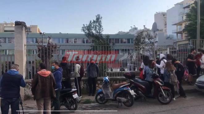 Σχολεία : Επιστροφή στα θρανία με self test, αλλά χωρίς εμβόλια – Πότε έρχεται η σειρά των νέων - Πόσοι μαθητές βρέθηκαν θετικοί στην Αχαϊα