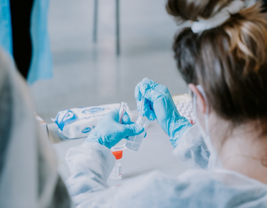 Κορονοϊός: Γιατί προβληματίζει τους ειδικούς η ινδική μετάλλαξη που εμφανίστηκε σε κρούσμα στην Πάτρα