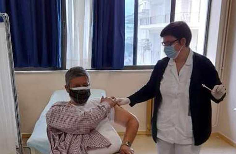 Εμβολιάστηκε ο Αντιδήμαρχος που έχασε τους γονείς του από κορονοϊό - "Δυστυχώς αυτοί δεν πρόλαβαν..."