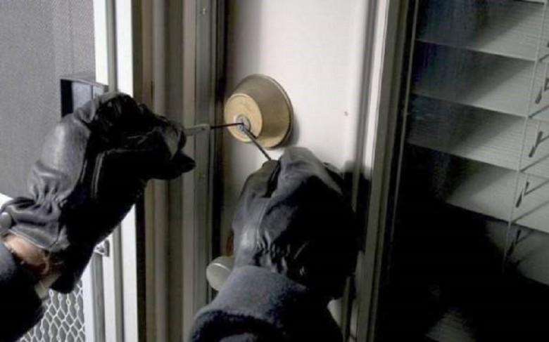 Ηλεία: Εξιχνιάσθηκαν τρεις κλοπές σε σπίτια