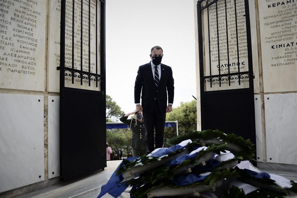 ΥΕΘΑ: Οδηγός, ηθική και ιερή παρακαταθήκη η αυτοθυσία των πεσόντων Καταδρομέων