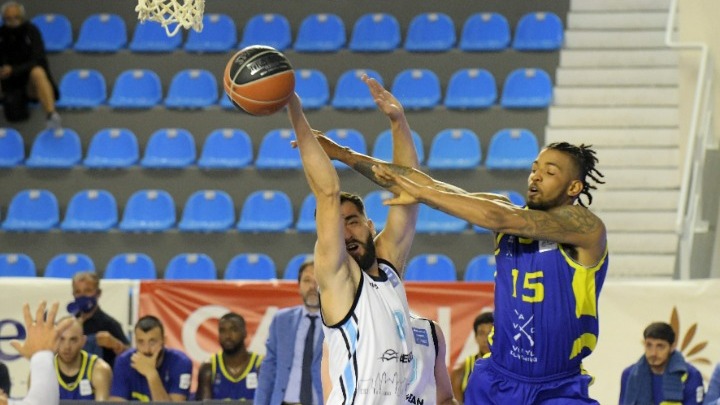 Στα ημιτελικά για πρώτη φορά το Λαύριο