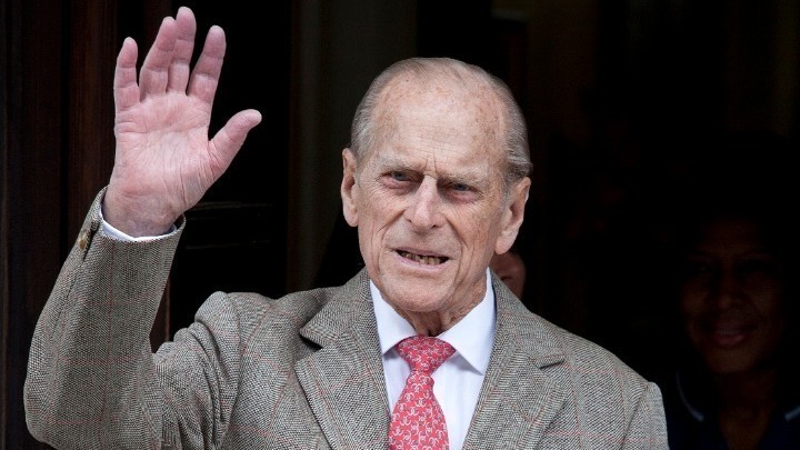 Ο πρίγκιπας Φίλιππος «αφήνει 30 εκατομμύρια λίρες» στο προσωπικό του