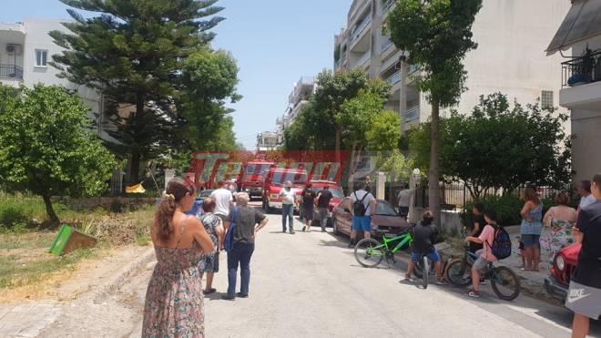 Πάτρα: Φωτιά σε διαμέρισμα τρίτου ορόφου - Σπεύδει και αστυνομία για τη διευκόλυνση του κλιμακοφόρου της Πυροσβεστικής - Το tempo24 στο σημείο - ΦΩΤΟ