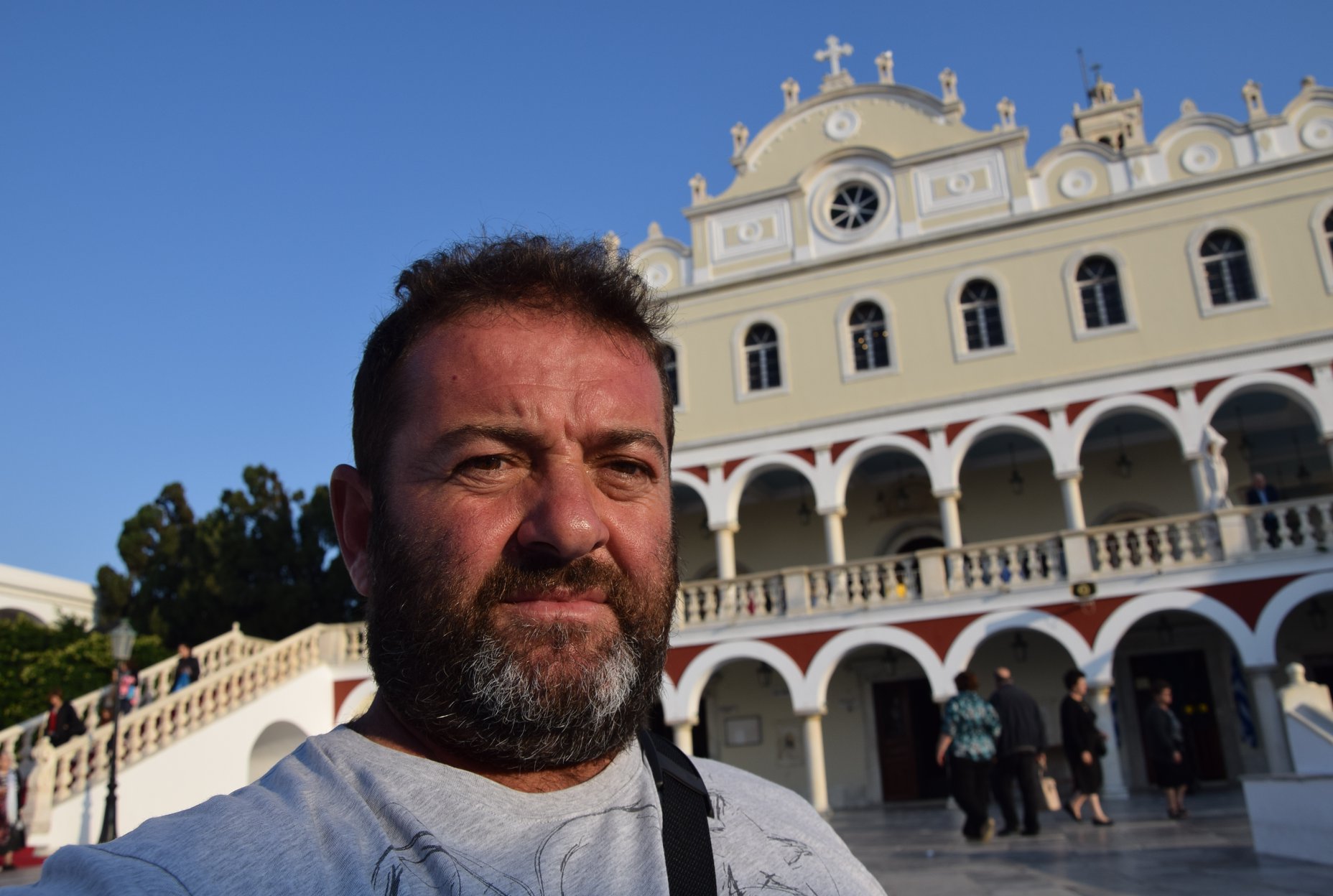 Διονύσης Κολλιόπουλος: "Εγκατέλειψαν το παιδί μου, αφού το χτύπησαν" - Ο πατέρας του 17χρονου που παρασύρθηκε στα Μποντέικα κάνοντας ποδήλατο