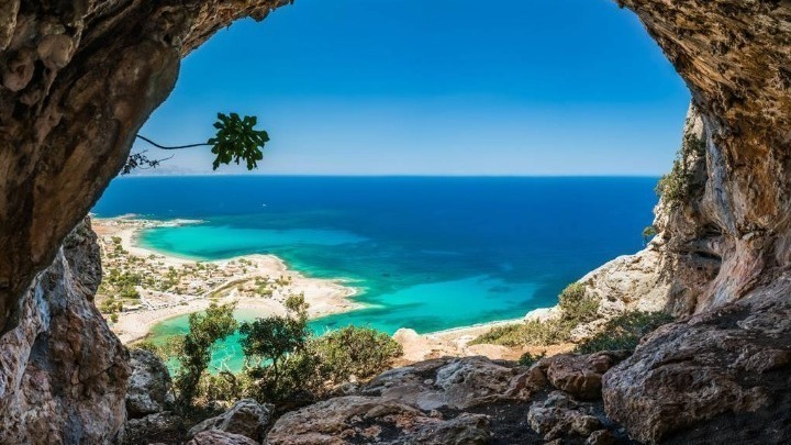 Υπ. Τουρισμού: Αλλαγές στις προϋποθέσεις εισόδου των τουριστών στην Ελλάδα