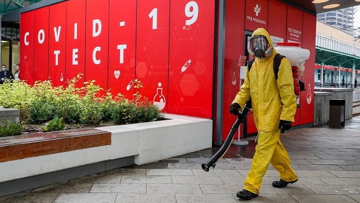 Covid-19: Αριθμός ρεκόρ θανάτων σε Μόσχα και Αγία Πετρούπολη