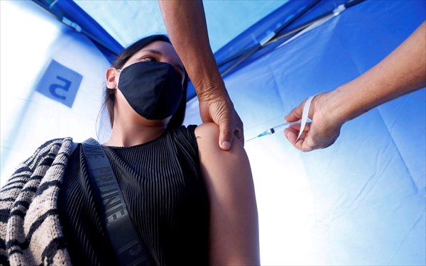 Κορονοϊός: Στις 10 Ιουνίου ανοίγει η πλατφόρμα για τρία διαθέσιμα εμβόλια για τους 25-29 ετών