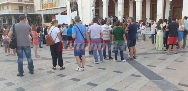 Πάτρα: Συγκέντρωση κατά του εμβολιασμού - "Ηρθε η ώρα να αντιδράσουμε" (ΦΩΤΟ)