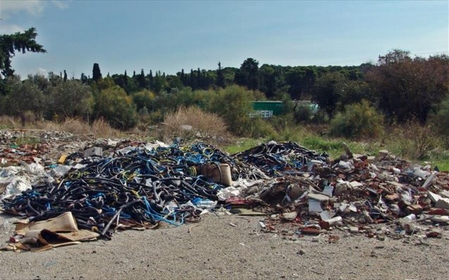 Δερβένι: Δικογραφία για δύο άνδρες που φέρεται να εμπλέκονται σε υπόθεση περιβαλλοντικής ρύπανσης