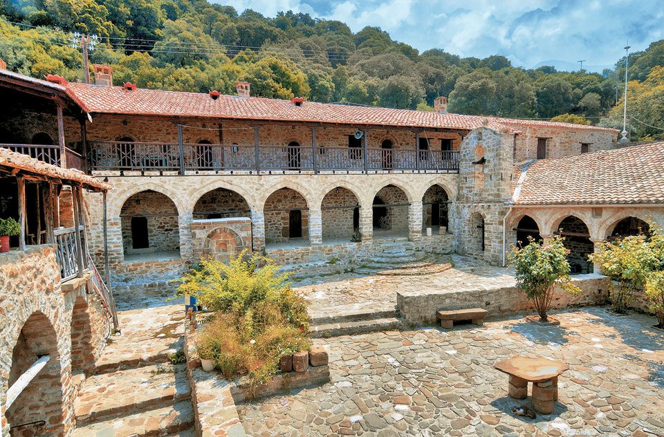 Αχαΐα: Κλείνει για το κοινό η Ι.Μ. Αγίων Πάντων Τριταίας για λόγους πρόληψης πυρκαγιάς