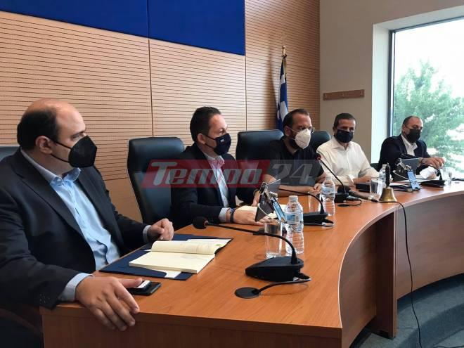 Αποτίμηση των καταστροφών από την πυρκαγιά στην Αιγιάλεια: Mέτρα οικονομικής στήριξης για τους πληγέντες - Τι αποφασίστηκε στη σύσκεψη υπό τον Στ. Πέτσα