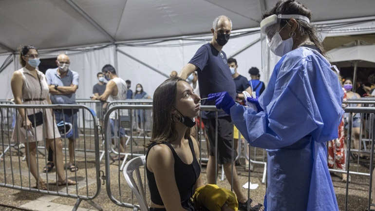 Αρνητικό ρεκόρ ημερήσιων περιστατικών Covid-19 στο Ισραήλ