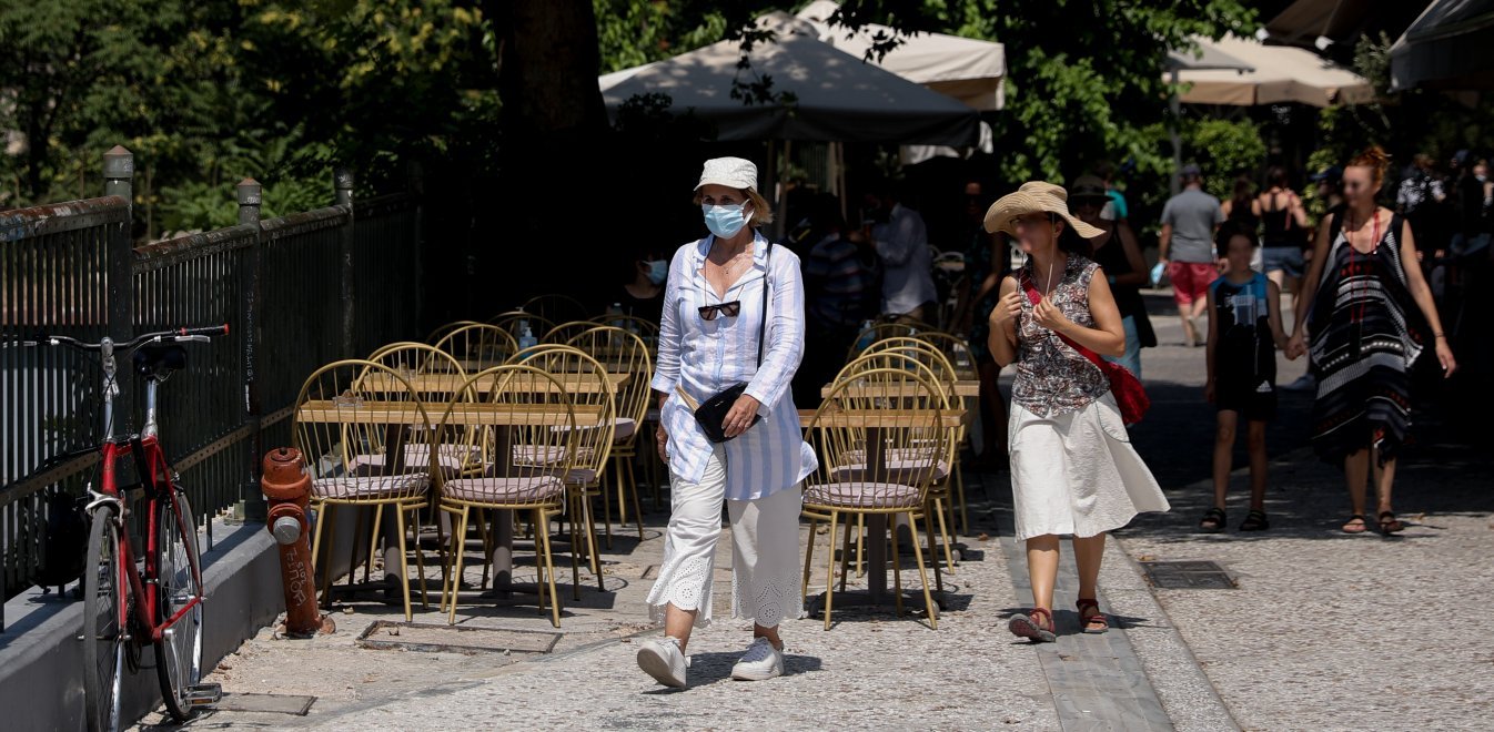 Σοκαριστική πρόβλεψη για 6.500 κρούσματα τον Οκτώβριο, αν δεν αυξηθούν οι εμβολιασμοί