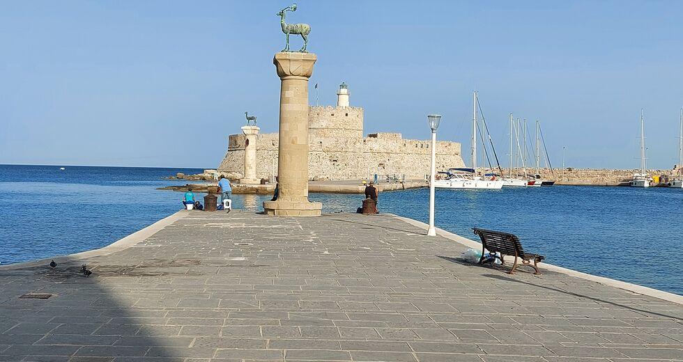 Ρόδος: Άνδρας μαχαίρωσε τη γυναίκα του επειδή του ζήτησε να χωρίσουν