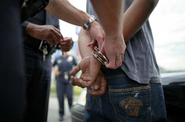 Πάτρα: Συνελήφθη ανήλικος ληστής - Αρπαξε κινητά από άλλους ανήλικους