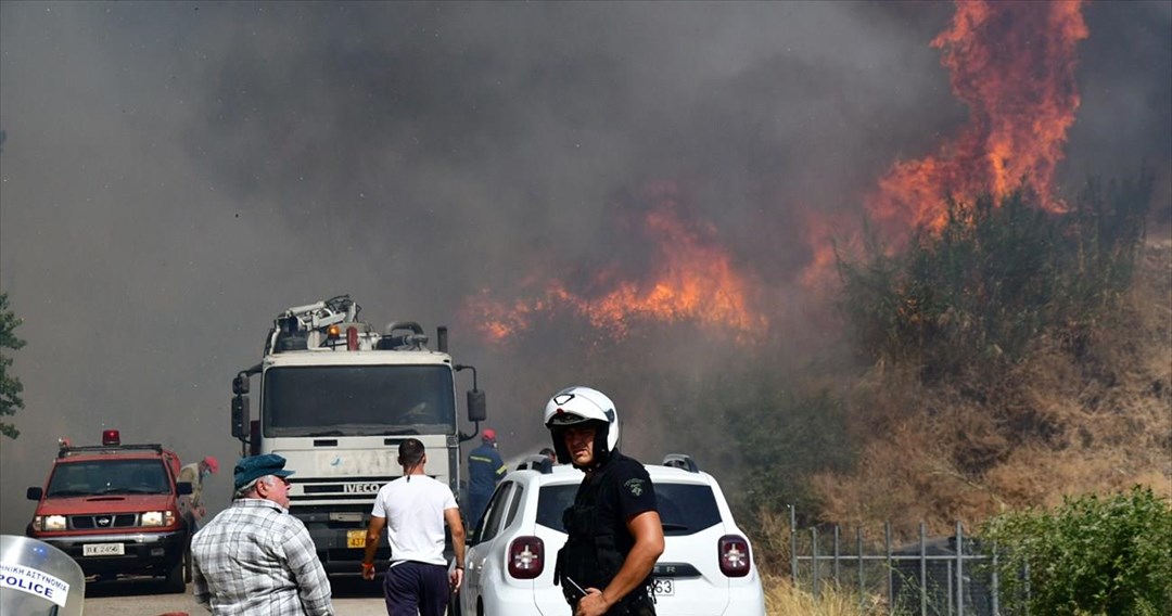 Πλιάτσικο την ώρα της καταστροφικής φωτιάς στην Αιγιάλεια - Συγκλονίζουν οι περιγραφές
