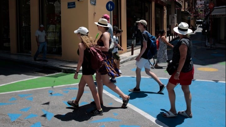 Ο καιρός της Τετάρτης: Υψηλές θερμοκρασίες έως 41 βαθμούς, άνεμοι έως 5 μποφόρ και ξανά τοπικές βροχές