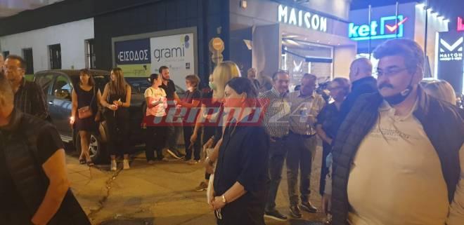 Πάτρα: Ξεχειλίζει η συγκίνηση για τον χαμό του Δημήτρη Γραμματίκα - Συγγενείς και φίλοι στο σημείο που έχασε τη ζωή του (ΦΩΤΟ)