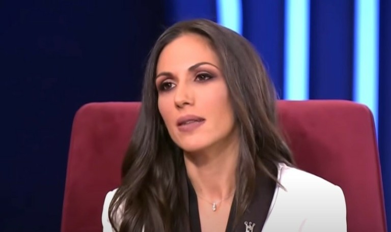 Ανθή Βούλγαρη – Είναι έγκυος η παρουσιάστρια; Τι απαντά η ίδια;