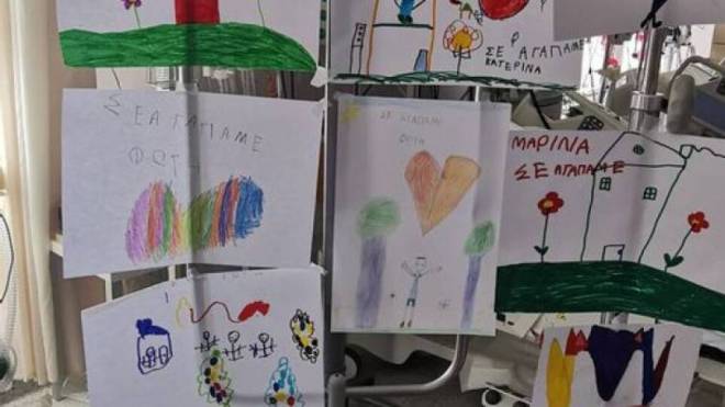 Πάτρα: Χαμόγελα για τον μικρό Φώτη - Συνεχίζεται η αποθεραπεία του - Δηλώσεις Καρβέλη (ΒΙΝΤΕΟ)