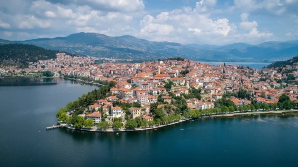 Κορονοϊός: «Μίνι lockdown» σε Καστοριά, Ξάνθη και Δράμα – Πού παρατείνονται τα μέτρα