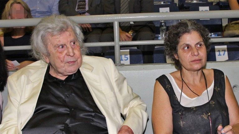 Μίκης Θεοδωράκης: Απούσα η κόρη του Μαργαρίτα από την Μητρόπολη