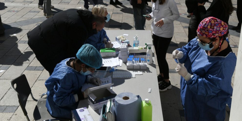 Πάτρα: 495 rapid tests την Τρίτη - Βρέθηκαν θετικά παιδιά 13 ετών