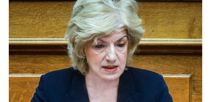 Η Σία Αναγωνστοπούλου αποχαιρετά τη Λιολιώ Κολυπέρα