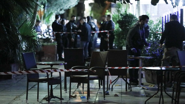 Πυροβολισμοί στον σταθμό Λαρίσης - Νεκρός ο άνδρας που δέχθηκε σφαίρα στο κεφάλι