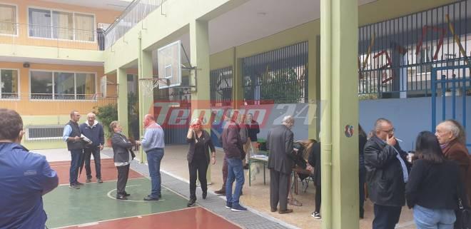 Αχαΐα: Ομαλά εξελίσσεται η διαδικασία των εσωκομματικών εκλογών της Ν.Δ. - (ΦΩΤΟ)