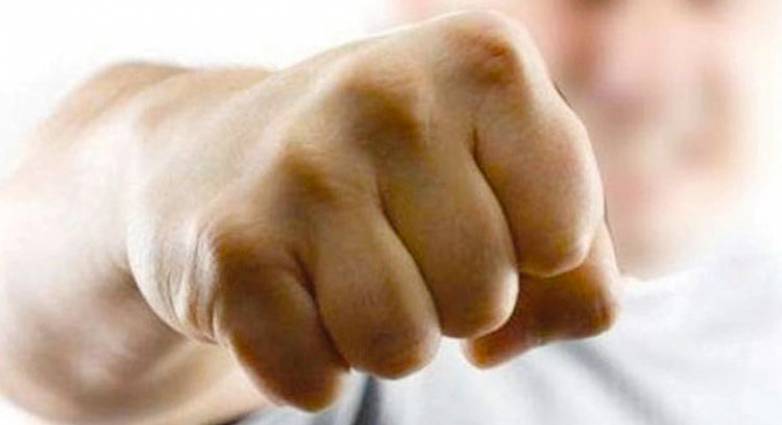 Βρέθηκε στο νοσοκομείο με τραύμα στο μάτι γιατί έκανε μια σύσταση