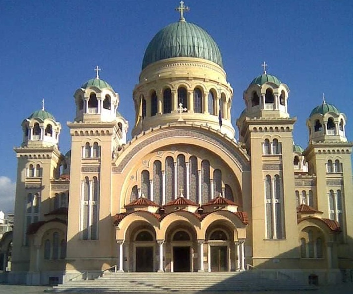 Παρακολουθείστε απ' ευθείας την Θεία Λειτουργία και την Δοξολογία από το νέο Ιερό Ναό του Αγίου Ανδρέα