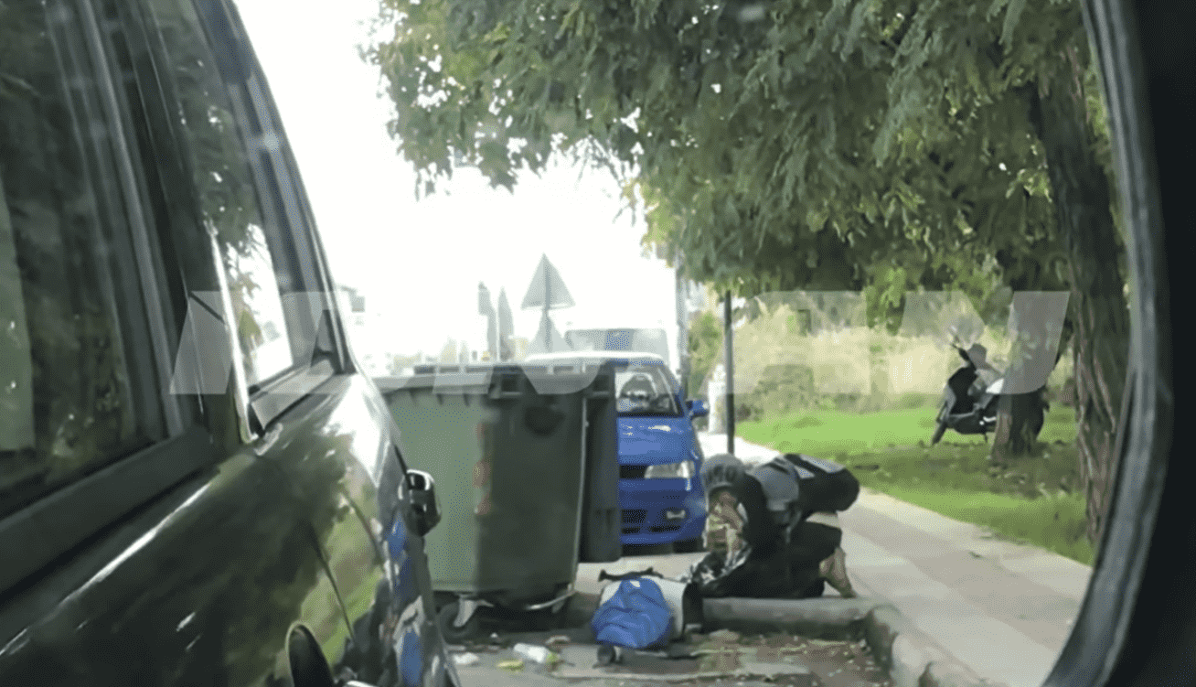 Πάτρα: Άστεγη τρώει ωμό κρέας από τα σκουπίδια - Συγκλονιστικό βίντεο