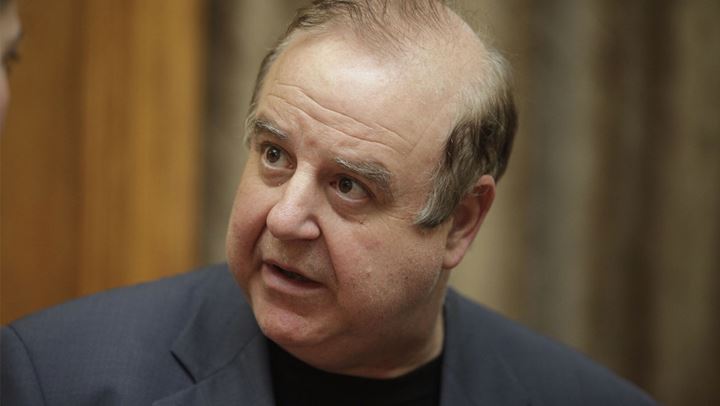 Αναστέλλεται η θεατρική παράσταση που συμμετέχει στην Κύπρο o Παύλος Χαϊκάλης