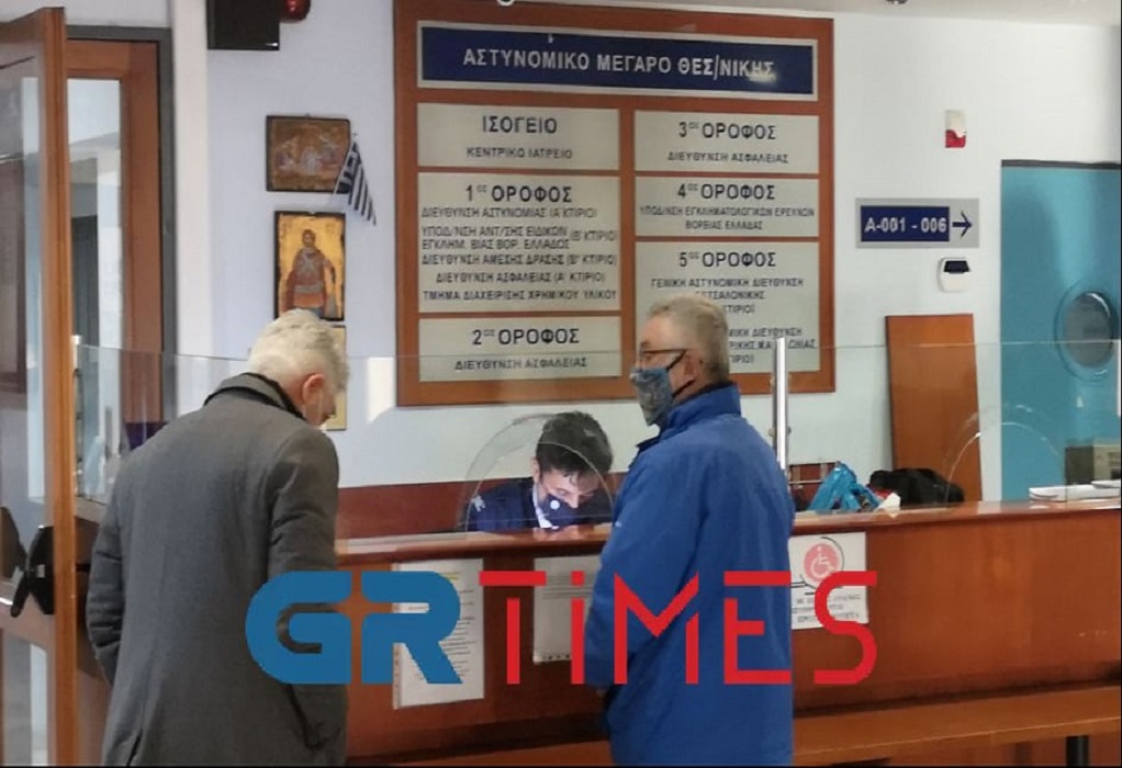 Παραδόθηκε στην ΕΛ.ΑΣ. ο Στάθης Παναγιωτόπουλος - ΦΩΤΟ