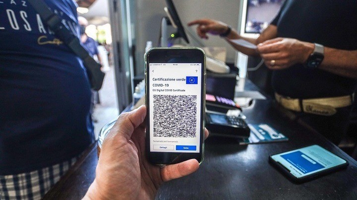 Κορονοϊός: Στους επτά μήνες η διάρκεια του πιστοποιητικού εμβολιασμού μετά τη 2η δόση