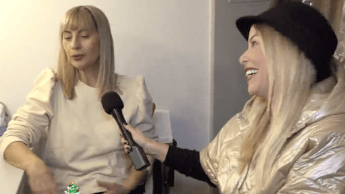 Βίκυ Βολιώτη: «Η κόρη μου τώρα με ρωτάει για τα ερωτικά»