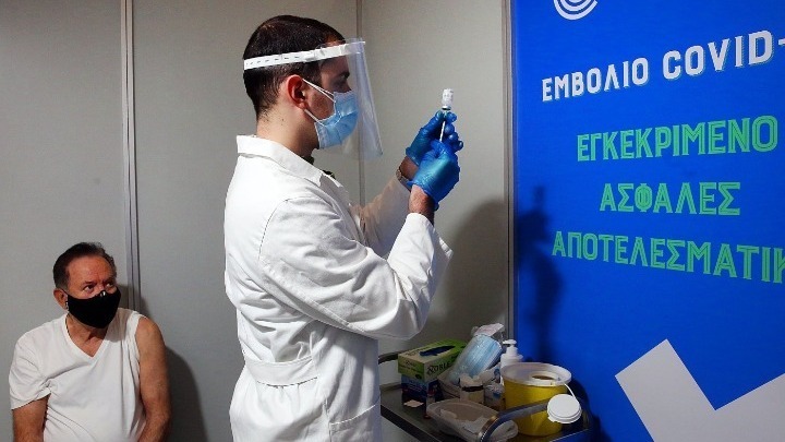 Ενισχύεται το εμβολιαστικό πρόγραμμα κατά της covid-19 με επιπλέον 110.000 ραντεβού 1ης και 3ης δόσης