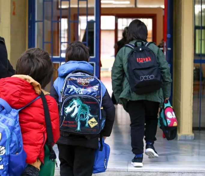 Κορονοϊός: 80.000 παιδιά τα ενεργά κρούσματα στα σχολεία – Που θα φτάσουν οι μολύνσεις την ερχόμενη εβδομάδα