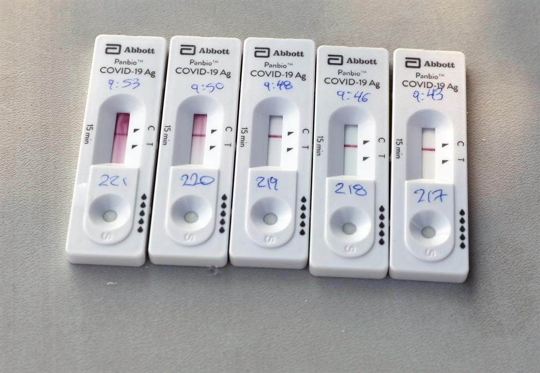 Νέα ΚΥΑ: Με θετικό rapid θα λείπουν οι εμβολιασμένοι από τη δουλειά