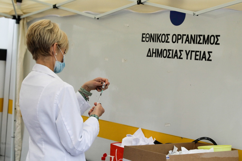 Κορονοϊός: Διπλή απειλή με Δέλτα και Ομικρον - Ερχεται και η μετάλλαξη από το Καμερούν;