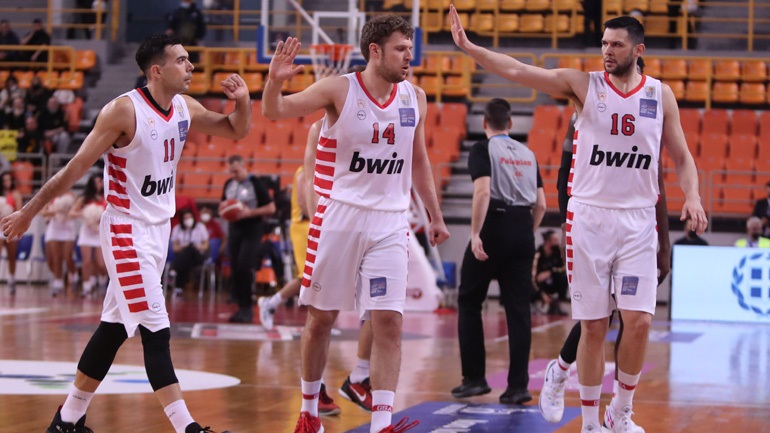 Στον τελικό του Κυπέλλου ο Ολυμπιακός με νίκη επί της ΑΕΚ